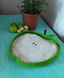 cat bed apple crochet