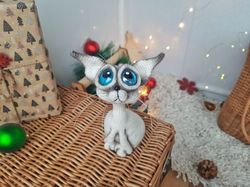 white cat sculpture realistic pet replica 6 inch. handmade custom interior sphynx cat toy for house decor. blue eyes