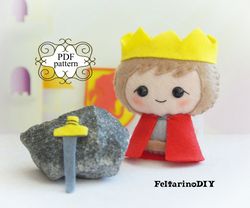 felt knight pattern, king arthur pattern, felt doll pattern, pdf felt pattern, felt sewing pattern, felt toy pattern