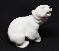 vintage porcelain figurine bear cub white lomonosov factory ussr 1970s