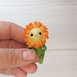 flower calendula toy, cute flower souvenir, flower figurine, dollhouse miniature, mothers day, personalized gift