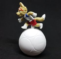 mcdonalds happy meal toy zabivaka runner fifa russia 2018