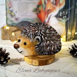 hedgehog cute wooden toy for the desk