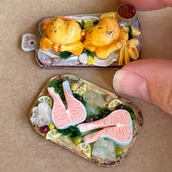 miniature doll set with fried chicken and flocks of fish for playing in a dollhouse, scale 1:12, polymer plastic