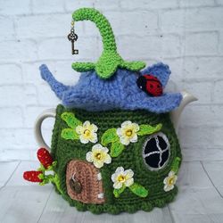 crochet tea cosy, flower tea cosy, stylish tea cosy, hand crochet tea cosy, crochet teapot cozy