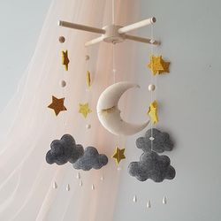 moon and stars nursery mobile. baby mobile girl. starry sky. moon baby shower gift. unisex baby gift.