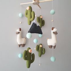 alpaka nursery mobile. big baby mobile llama and cactus. boho baby mobile. nursery decor girl. llama baby shower gift.