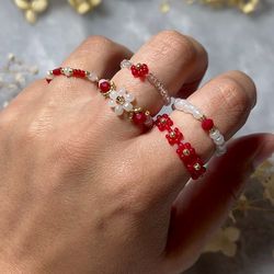 red flower rings, handmade rings set, dainty rings, cute jewelry, love ring