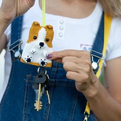 crochet key cover, crochet key cover pattern, dog key holder pattern, corgi dog amigurumi pattern, crochet keychain,