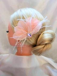 light pink bridal feather hairpiece, wedding feather hair clip, bridal feather fascinator, light pink feather headpiece