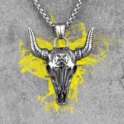 longhorn bull head necklace, silver bull pendant, men cattle necklace, taurus zodiac pendant, fashion man pendant, bull