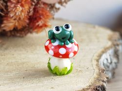 glass figurines mushroom decor glass mushroom figurine frog figurine terrarium figurine toadstool figurine tiny mushroom