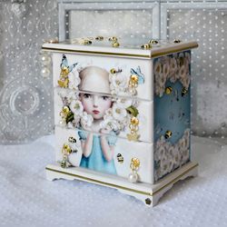 butterfly minicomod jewelry box for small things for tarot cards