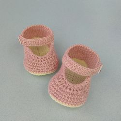 crochet baby shoes, newborn shoes, knit girl footwear