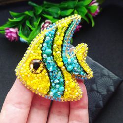 yellow fish brooch, fish brooch pin, fish brooch beads, fish brooch embroidery, small fish brooch