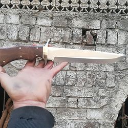 14 inch d2 steel handmade bowie walnut wood handle, large bowie knife