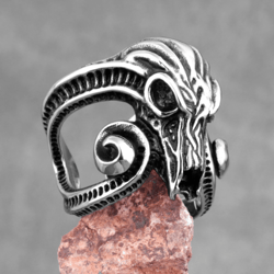 ram skull ring. horned aries stainless steel signet ring. ram head ring. men's ring. rings for women. biker ring. sheep