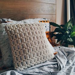 macrame cushion video tutorial and pdf instuction, pillow macrame diy, macrame pillow pdf patttern