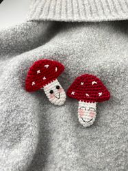 crochet pattern mushroom, tiny crochet brooch toadstool, crochet pattern toadstool pin, fly agaric anime brooch,