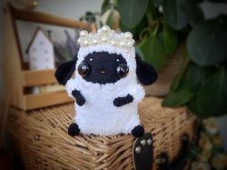 ooak doll creature, handmade fantasy creature lamb with apatite, kawaii art doll creature, authors collectible toy