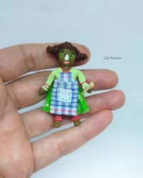 miniature dollhouse primitive doll