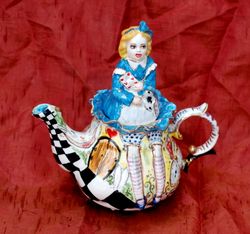art teapot porcelain figurine alice in wonderland decorative handmade ceramic teapot hand painting collectible porcelain