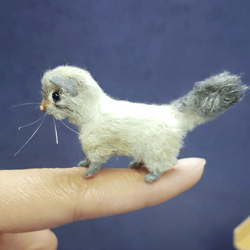 miniature realistic cat. doll pet friends. handmade mini toys. dollhouse miniature. souvenir. funny. awesome. collection