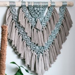 macrame pattern, wall hanging video tutorial, diy macrame feathers, wall decor pattern, step by step video macrame