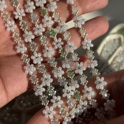 floral bracelet with transparent beads daisy bracelet flower beaded bracelets set dainty crystal jewellery handmade