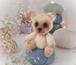 kitten knitting pattern, knitted animal toy back & forth pattern