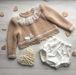 hand knit outfit for baby girl: sweater with lace and pearls, panties. take home outfit. reborn clothing set.