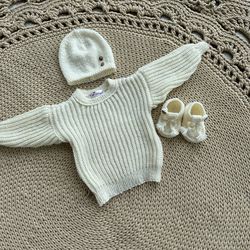 hand knit clothing set for baby boy: sweater, hat, shoes. take home outfit. baby shower gift.
