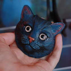 magic cat magnet / blue with lilac eyes