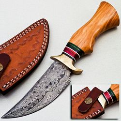 custom handmade damascus steel hunting/bowie/skinner knife handle olive wood