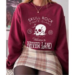 Peter Pan Skull Rock Pirate Land Sweatshirt / Welcome to Neverland Tee / Walt Disney World T-shirt / Disneyland Family T