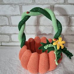 crochet pumpin basket pattern. crochet basket pattern. gift basket. crochet round basket pattern. basket pattern.