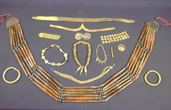 jewelry from moen jo daro harappa 5000 year of pakistan history