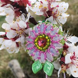 floral halo pendant from high quality glass beads