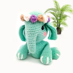 sweet elephant crochet pattern