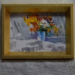 hand-painted original oil painting 7-inch picture frame:a white background still life filled with flowers