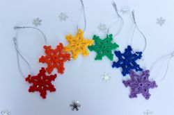 set 6 crocheted christmas snowflakes, christmas ornaments, lace snowflakes