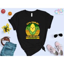 it's corn! shirt, corn lover t-shirt, vegan shirt, corn tiktok shirt, corn song meme tee, cute corn shirt, corn farmer g