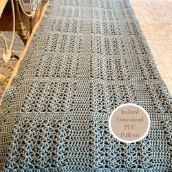 easy to make, beginner friendly instructions to make this adorable and easy to customize baby blanket crochet patter