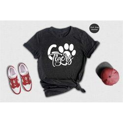 go tigers team mascot t-shirt, tigers team spirit gift, tigers fan shirt, tigers school tee, tigers school gift