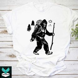 Hiking Bigfoot Vintage T-Shirt, Hiking Shirt, Bigfoot Shirt, Hiking Lovers Shirt, Outdoor Shirt, Picnic Shirt, Camping S
