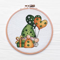 leprechaun cross stitch pattern pdf, st patricks gnomes cross stitch, irish gnome counted cross stitch, instant download