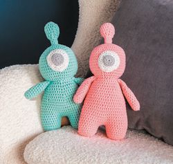 crochet  patterns  toys crochet bleep blorp toy in bernat bundle up - downloadable pdf downloadable pdf, english