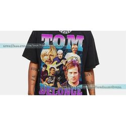 tom delonge vintage shirt | tom delonge homage tshirt | tom delonge fan tees | tom delonge retro 90s tee tom delonge mer