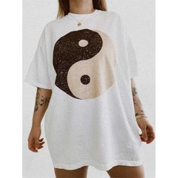 yin yang neutral bohemian retro vintage comfort colors graphic tee | retro graphic tee | grunge hippie boho graphic