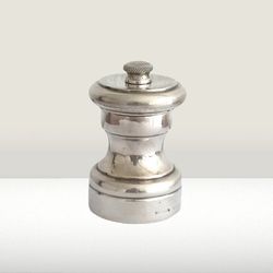 tiffany & co pepper mill grinder in sterling silver 925 made in italy tre spade high cm 6.5 weights 83 grams for pepper